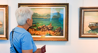 İş Sanat'ın Mavinin İzinde sergisi Gelibolu’da sanatseverlerle buluştu