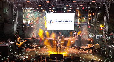 Kıraç, Erzincan Yaşayan Miras Festivali’nde sahne aldı