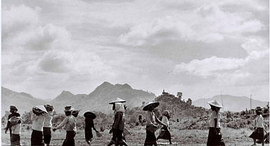 20. yüzyılın efsanevi foto muhabiri Robert Capa'nın Türkiye'deki en kapsamlı seçkisi Ara Güler Müzesi'nde