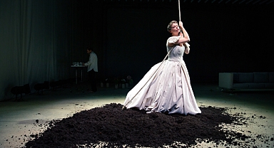 Edebiyat sahneye taşınıyor: 29. İstanbul Tiyatro Festivali dünya klasiklerini buluşturuyor