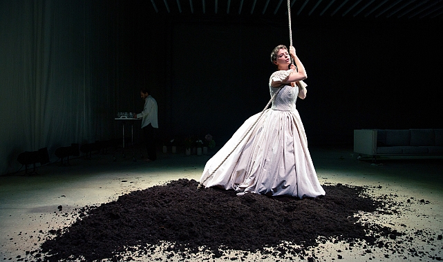 Edebiyat sahneye taşınıyor: 29. İstanbul Tiyatro Festivali dünya klasiklerini buluşturuyor