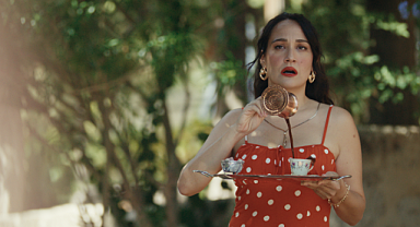 Gupse Özay’dan ilk dizi projesi: Platonik Mavi Dolunay Otel