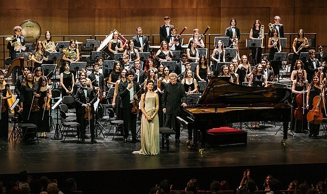 İlyun Bürkev, Elbphilharmonie sahnesinde Türkiye’yi temsil etti