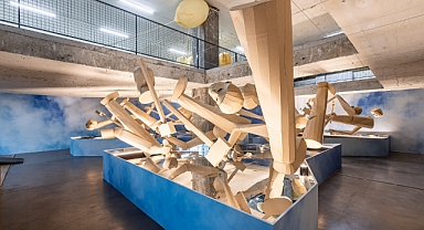 İstanbul Bienali rekor kırdı: 15 günde 100 bin sanatsever 'Üç Ayaklı Kedi’yi gezdi