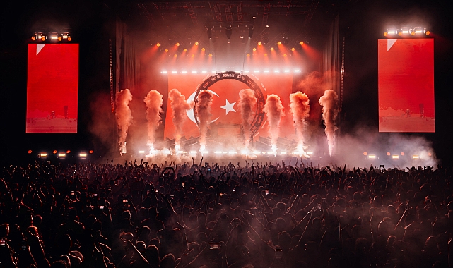 İstanbul'da Armin van Buuren rüzgarı esti