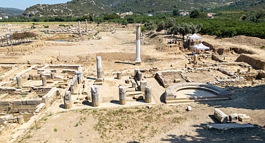 Klaros’ta arkeolojik kazılar: Antik bilgelik merkezi gün yüzüne çıkıyor