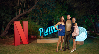 Netflix'in yeni dizisi Platonik: Mavi Dolunay Otel'in lansmanı Çeşme'de gerçekleştirildi