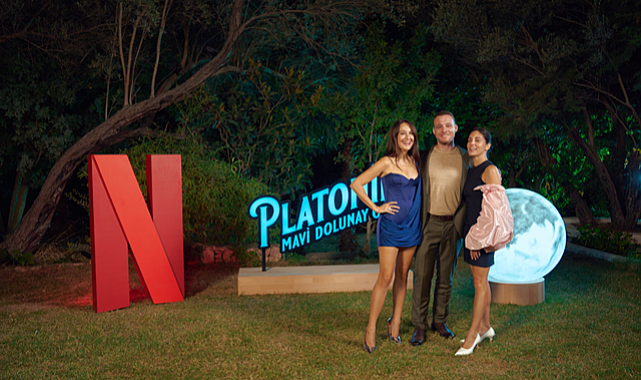 Netflix'in yeni dizisi Platonik: Mavi Dolunay Otel'in lansmanı Çeşme'de gerçekleştirildi