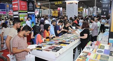 Türkiye'de kitap fuarları yılın ikinci yarısında da devam ediyor