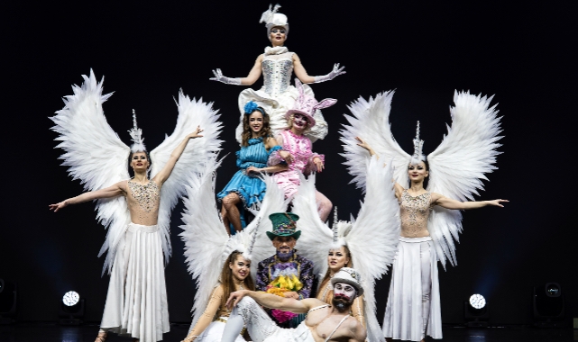 38 satlik yolculuğun ardından İstanbul’da: Alice’s Mirrorland Adventure