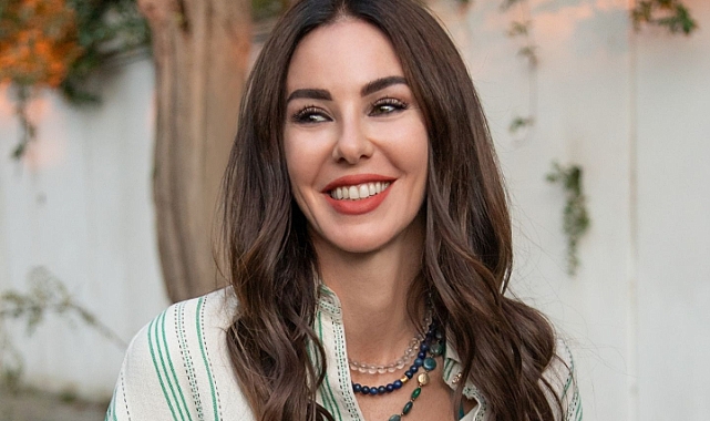 Defne Samyeli’den ilk caz EP’si: Jazzy Mood by Defne