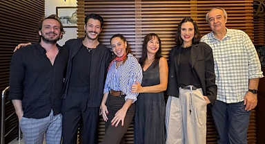 Fora'nın sesli afişi tiyatroda tanıtım biçimlerini değiştiriyor