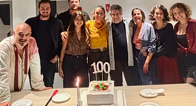 Timsah Ateşi 100. kez sahnelendi