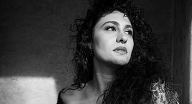Elif Sanchez: Kırmızı Buğday türküsünü çok severim