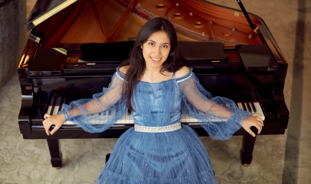 Genç piyanist Arya Su Gülenç Almanya’dan Üç Ödülle Döndü