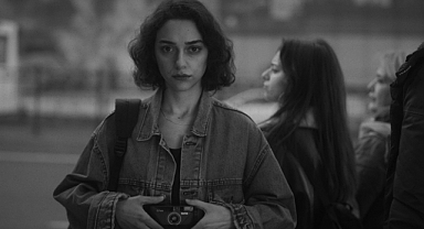 İsimsiz Eserler Mezarlığı, gençlerin sanat dünyasındaki mücadelesini beyaz perdeye taşıyor