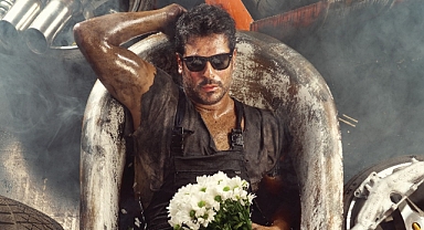 İstanbul’un En Güzel Kızı Burak Özçivit’le sahneye tanışıyor