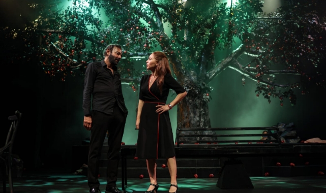 Aşk Biter mi? oyunu 50. temsilini kutladı