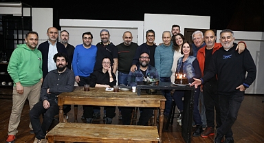 Bir Halk Düşmanı 100. kez seyirciyle buluştu