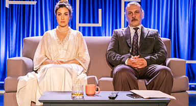 Çok Önemli Bir Haber Baba Sahne’de prömiyer yapıyor