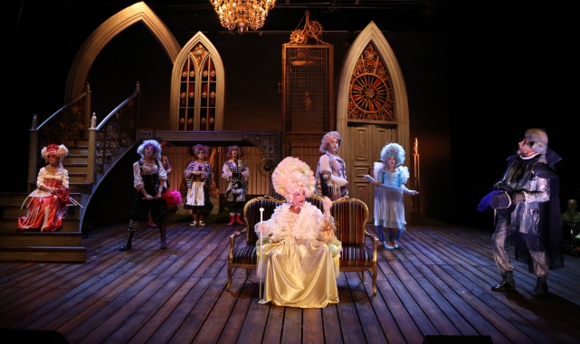 İstanbul Şehir Tiyatroları yeni yıla 14 oyunluk yoğun programla giriyor