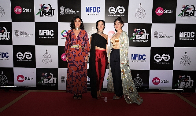 Karanlıkta Islık Çalanlar, Hindistan'da prömiyer yaptı