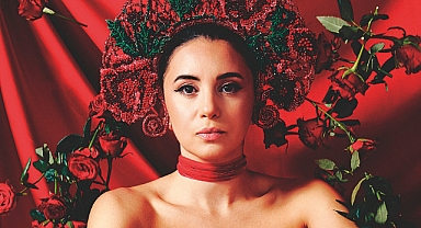 Karsu, altı yıl sonra yeni albümü Tabula Rasa ile dinleyici karşısında