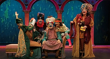 Musahipzade Celal'in Haramiler'i Şehir Tiyatroları'nda sahnede