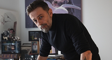 M.K. Perker canlı çizim sürecini sergiye dönüştürüyor