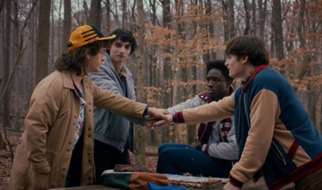 Netflix, Stranger Things finali sonrası gizli bölüm iddialarını belgeselle kapatıyor