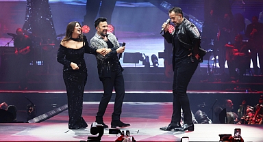 Tarkan’ın Volkswagen Arena konserinde sürpriz konuklar: Sibel Can ve Ata Demirer aynı sahnede