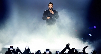 Tarkan İstanbul konserinde duygulandırdı: Eşim ve kızım yanımda değil