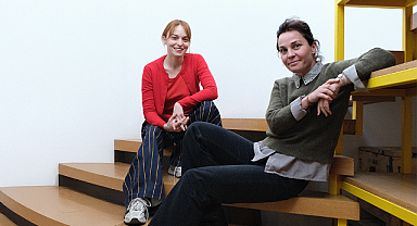 Tülin Özen ve Nilperi Şahinkaya, Ballı Süt ile aynı sahneyi paylaşıyor