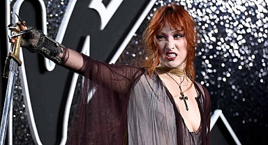 Chappell Roan, Epstein dosyalarının ardından Wasserman Music ile yollarını ayırdı