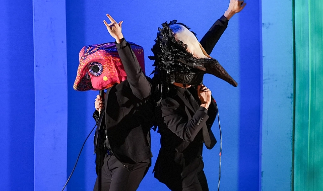 Gerçek ile oyun arasında bir anlatı: Eşik, İstanbul ve Ankara'da sahnede