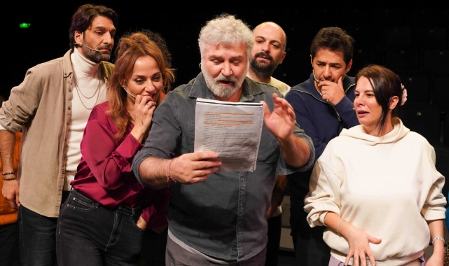 10 temsille sahnede: Sersem Kocanın Kurnaz Karısı yeniden tiyatro sahnesinde 