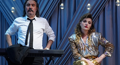 Gonca Vuslateri ve Mustafa Üstündağ başrolde: Başıbozuklar filmi vizyon için gün sayıyor