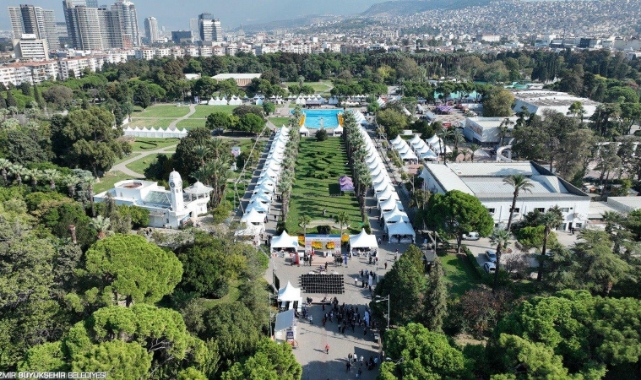 İzmir 10 gün boyunca kitapla buluşacak: 7. İzmir Kitap Fuarı kapılarını açıyor