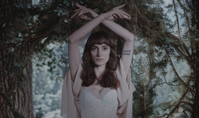 Leliel’den minimalist ve duygusal yolculuk: Söz Gelimi