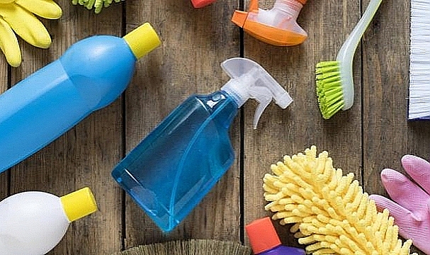 Mutfak ve Banyolardaki Gizli Tehlike: Mikrobiyolojik Kirlilik