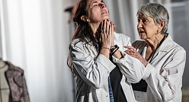 30. İstanbul Tiyatro Festivali Caroline Guiela Nguyen imzalı Lacrima ile açılacak