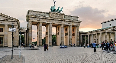 Almanya Mühendis Maaşları 2026: Teklif Değerlendirirken Nelere Bakılmalı?