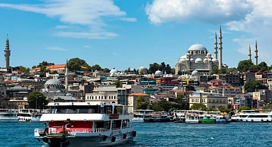 Boğaz Turlarında Saat Seçimi Deneyimi Nasıl Değiştirir?