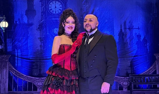 Hayko Cepkin ve Pelin Akil'i buluşturan Jekyll & Hyde, Türkiye'nin farklı şehirlerinde sahnelenecek