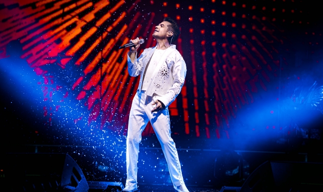 Kenan Doğulu'dan 88 kişilik senfonik orkestra eşliğinde konser