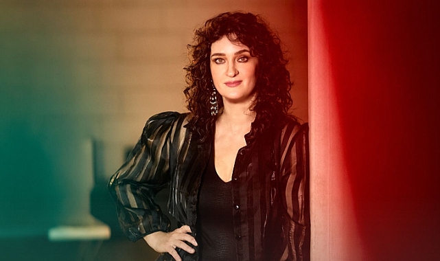 Anjelika Akbar ve Hakan Aysev’den Üsküdara Giderken'e yeni yorum