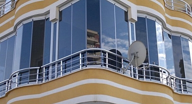 Cam Balkon Bakımı ve Kış Hazırlığı: Antalya İçin Mevsimsel Rehber