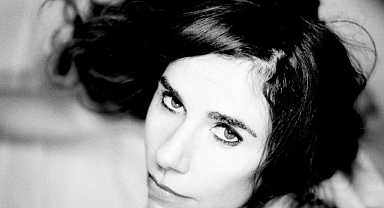 PJ Harvey, üç yıl aradan sonra Voyager adlı yeni teklisini yayımladı