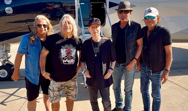 Scorpions İstanbul'a geldi: 33 yıl sonra yeniden aynı stadyumda sahne alacak