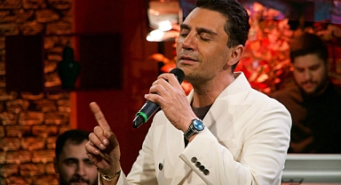 Yaşar İpek'ten akustik performans serisi